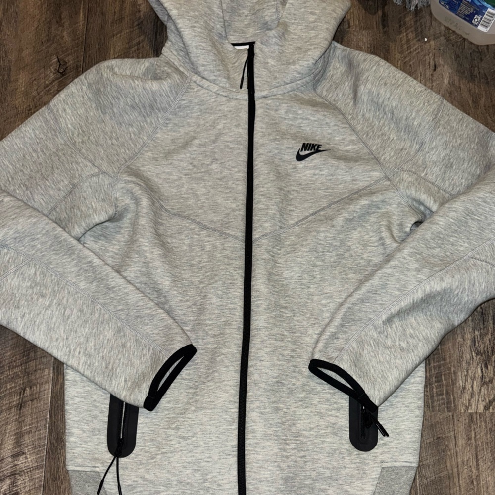 Men’s Grey Nike Tech